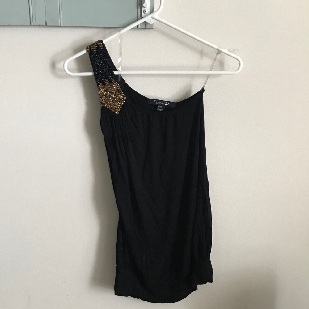 🔹Forever 21 One Shoulder Top🔹